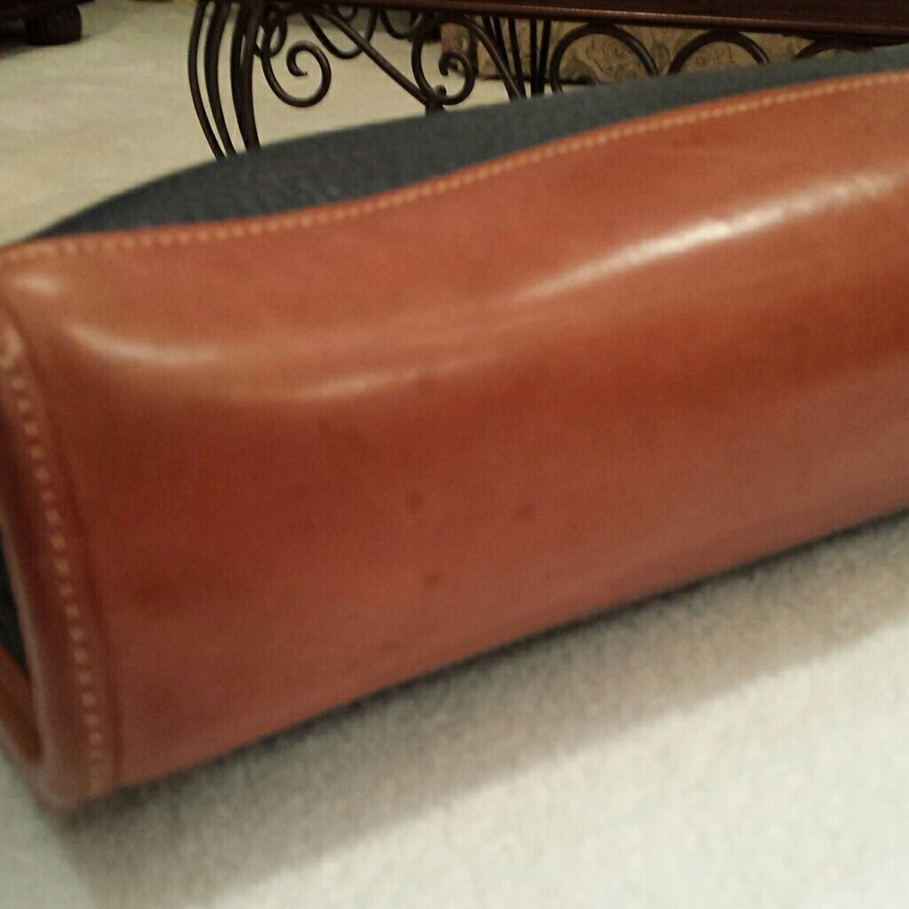 SOLD****Dooney Burke Shoulder Bag Navy - Picture 2 of 8